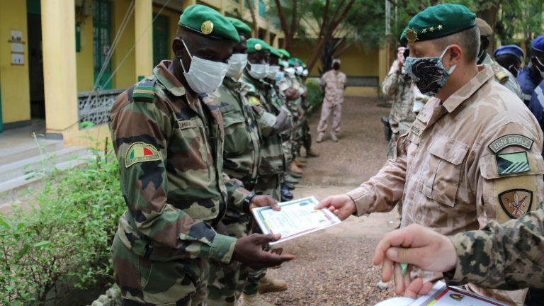 Vojaci európskej výcvikovej misie v Mali.